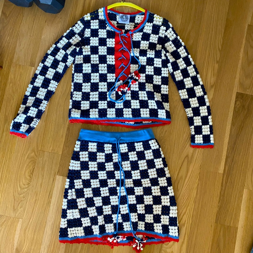 Never worn set! It was a gift! Happy sheep! Super cool European company.